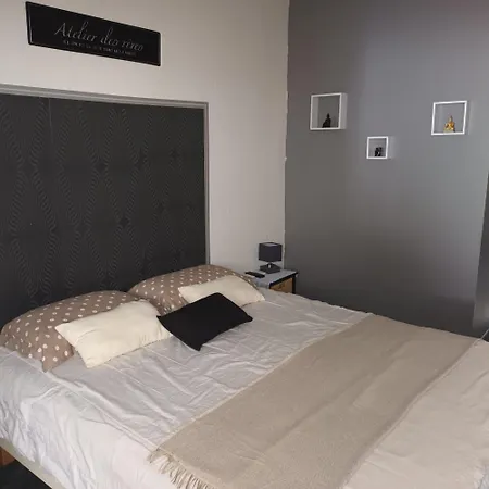Chez Nous Bed & Breakfast Le Rove